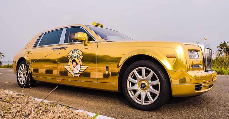 Kỳ lạ xe Rolls-Royce chạy taxi ở Ấn Độ - 4 Kỳ lạ xe Rolls-Royce chạy taxi ở Ấn Độ - 4
