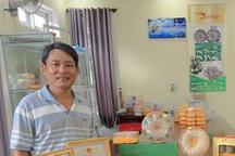 Bỏ việc ở tập đoàn lớn về quê tậu nhà lầu "dụ" chim trời, thu tiền tỷ