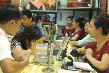 Nguồn cung khan hiếm đẩy giá vàng SJC tăng mạnh