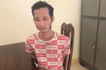 Bắt nghi can dùng rựa chém bố ruột tử vong rồi trốn vào rừng