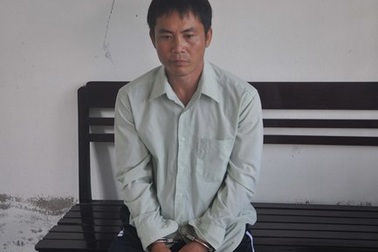 Bị chồng tạt axít vì... từ chối “quan hệ”