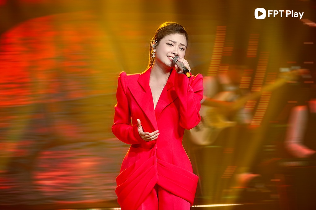 Ca sĩ Anh Thơ lần đầu hát nhạc trẻ trên FPT Play - 4 Ca sĩ Anh Thơ lần đầu hát nhạc trẻ trên FPT Play - 4