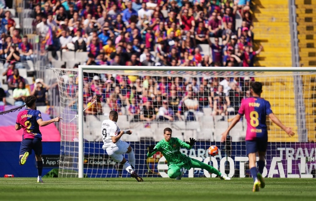 Mbappe phá vỡ kỷ lục tồn tại 33 năm trong ngày Real Madrid thua Barcelona - 1 Mbappe phá vỡ kỷ lục tồn tại 33 năm trong ngày Real Madrid thua Barcelona - 1