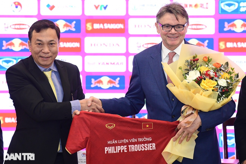 Báo Malaysia tiết lộ đội nhà từng săn hụt HLV Philippe Troussier - 2 Báo Malaysia tiết lộ đội nhà từng săn hụt HLV Philippe Troussier - 2