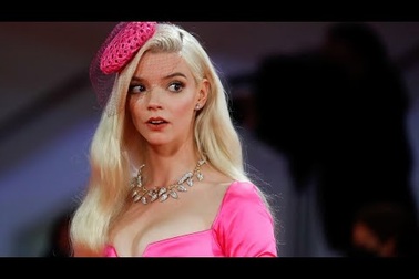 Anya Taylor-Joy quảng bá phim tại Italy