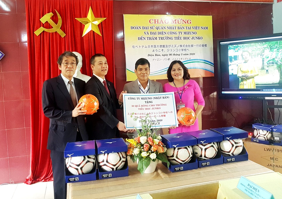 Câu chuyện cảm động của ngôi trường mang tên nữ sinh Nhật Bản - 4 Câu chuyện cảm động của ngôi trường mang tên nữ sinh Nhật Bản - 4