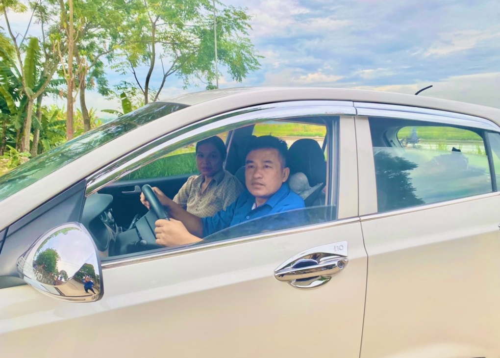 Taxi 0 đồng chở thí sinh tai nạn gãy khớp háng đến điểm thi - 1 Taxi 0 đồng chở thí sinh tai nạn gãy khớp háng đến điểm thi - 1