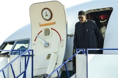 Tổng thống Nigeria phải bán 2 chiếc chuyên cơ do kinh tế suy thoái