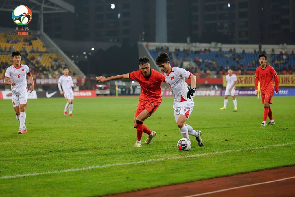 Chuyên gia Trung Quốc: “Kỹ năng cầu thủ chúng ta kém U22 Việt Nam 20 năm” - 2 Chuyên gia Trung Quốc: “Kỹ năng cầu thủ chúng ta kém U22 Việt Nam 20 năm” - 2