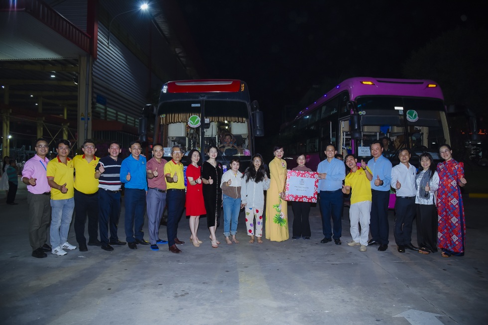 Công nhân làm xuyên Tết: Nói không nhớ nhà là nói dối - 16 Công nhân làm xuyên Tết: Nói không nhớ nhà là nói dối - 16