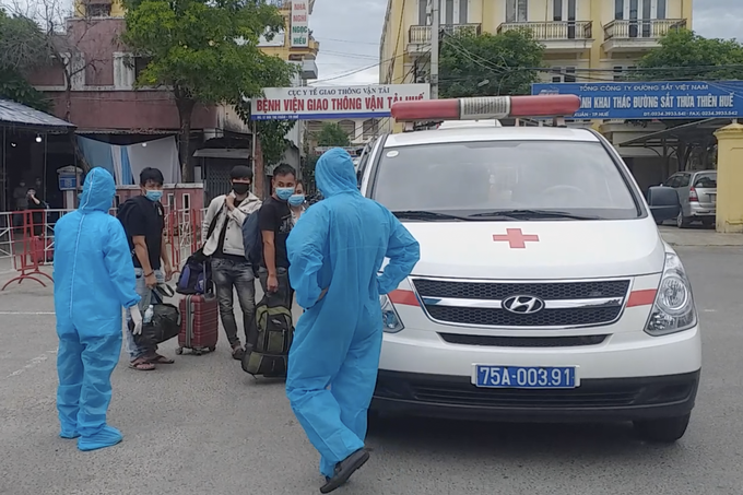 Thừa Thiên Huế: Người cao tuổi, phụ nữ mang thai, đối tượng dễ bị tổn thương được ưu tiên đón về đầu tiên - Ảnh 1.