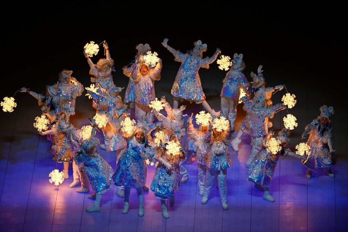 Lời chia tay hoành tráng của chủ nhà Trung Quốc ở lễ bế mạc Olympic - 10 Lời chia tay hoành tráng của chủ nhà Trung Quốc ở lễ bế mạc Olympic - 10