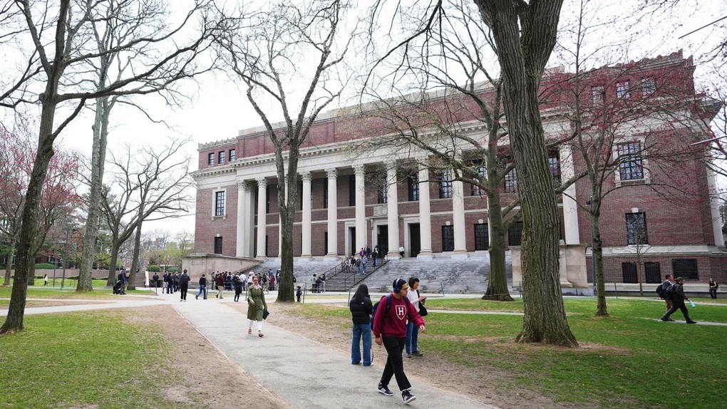 Căng thẳng Harvard: Du học sinh sợ dự tốt nghiệp, tân sinh viên sợ nhập học - 3 Căng thẳng Harvard: Du học sinh sợ dự tốt nghiệp, tân sinh viên sợ nhập học - 3