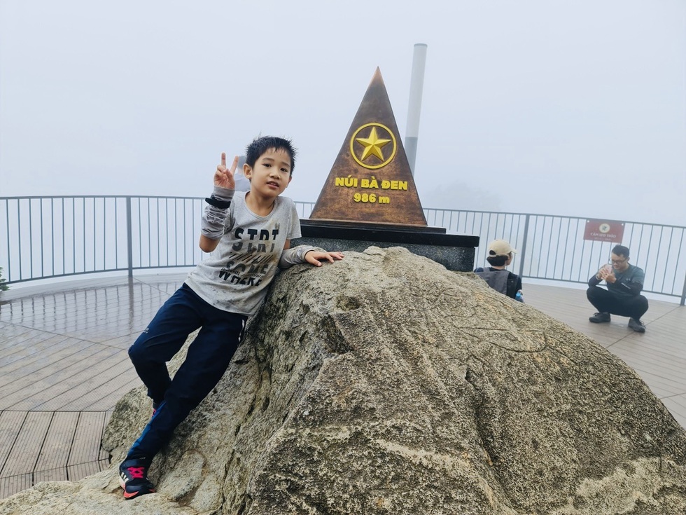 Mẹ bỏ việc ở nhà, hai con cùng lập kỳ tích điểm toán cao nhất thế giới - 6 Mẹ bỏ việc ở nhà, hai con cùng lập kỳ tích điểm toán cao nhất thế giới - 6