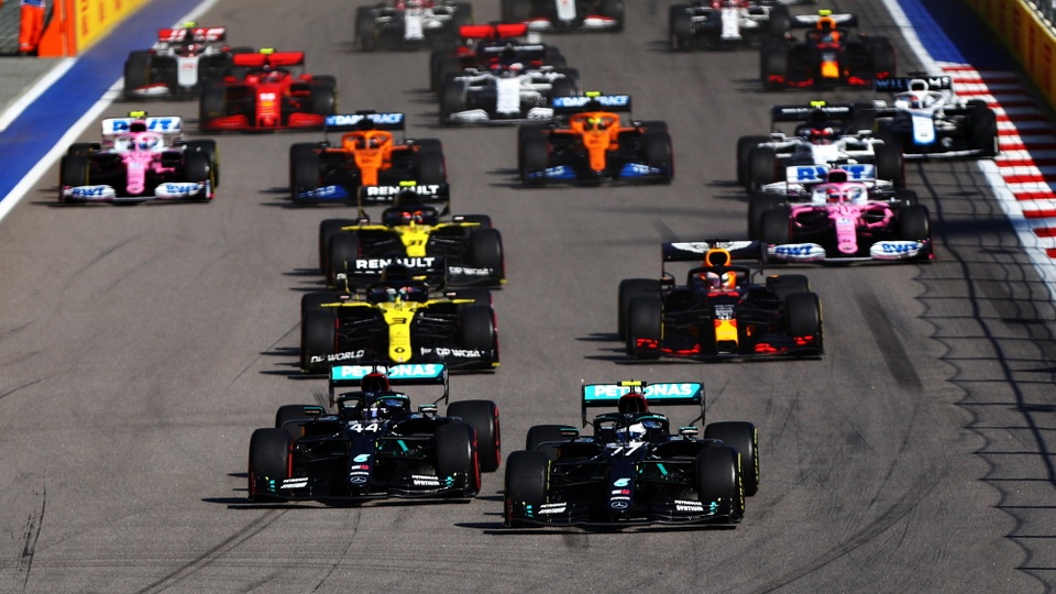 Viên ngọc đen Lewis Hamilton san bằng kỷ lục của huyền thoại Schumacher - 4 Viên ngọc đen Lewis Hamilton san bằng kỷ lục của huyền thoại Schumacher - 4