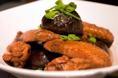 Cánh gà rim nấm hương ngon tuyệt