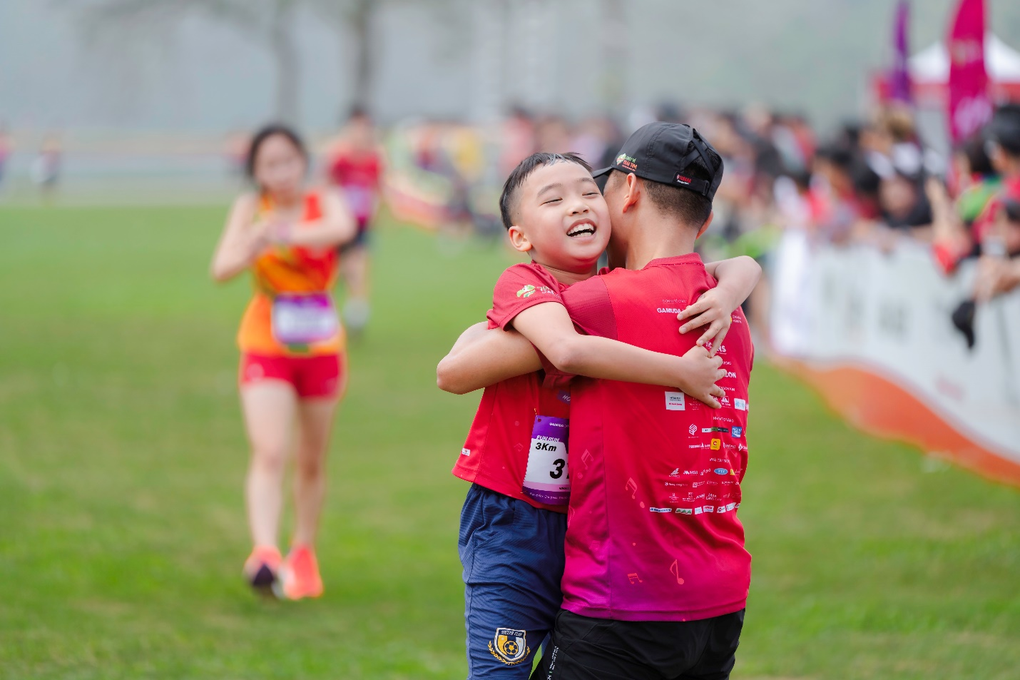 Nhìn lại những khoảnh khắc đẹp của sự kiện Chạy vì trái tim 2024 - 4 Nhìn lại những khoảnh khắc đẹp của sự kiện Chạy vì trái tim 2024 - 4