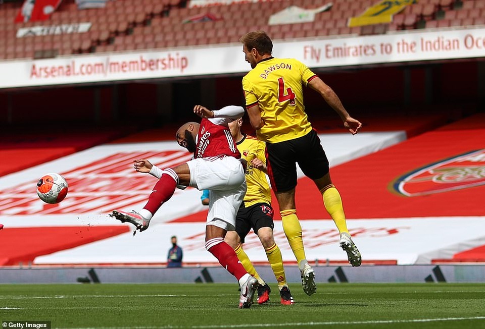 Nỗi buồn “thấu tim gan” của những đội xuống hạng ở Premier League - 1 Nỗi buồn “thấu tim gan” của những đội xuống hạng ở Premier League - 1