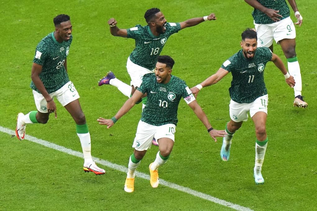 Ba Lan - Saudi Arabia (20h00 ngày 26/11): Chờ cơn địa chấn thứ hai - 1 Ba Lan - Saudi Arabia (20h00 ngày 26/11): Chờ cơn địa chấn thứ hai - 1