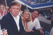 Cựu người mẫu cáo buộc ông Trump tấn công tình dục