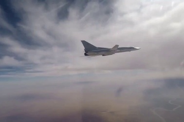 “Chim sắt” Nga dội bom san phẳng sào huyệt IS ở Syria