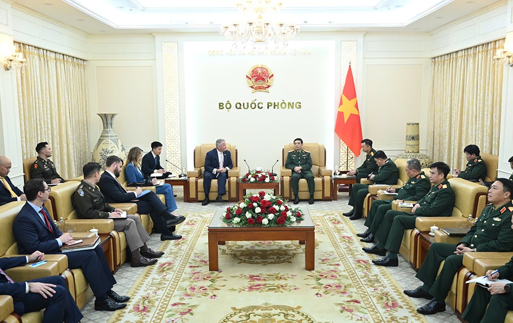 Đại tướng Phan Văn Giang tiếp Trợ lý Ngoại trưởng Mỹ - 2 Đại tướng Phan Văn Giang tiếp Trợ lý Ngoại trưởng Mỹ - 2