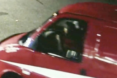 Bố say xỉn để con gái 9 tuổi làm tài xế