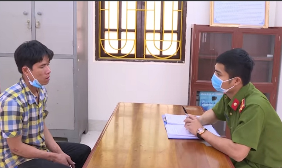 Lĩnh 12 tháng tù giam vì chống đối chốt kiểm dịch Covid-19 - 1 Lĩnh 12 tháng tù giam vì chống đối chốt kiểm dịch Covid-19 - 1