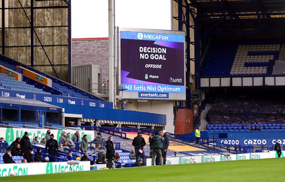 Everton 2-2 Liverpool: Màn rượt đuổi quyết liệt - 2 Everton 2-2 Liverpool: Màn rượt đuổi quyết liệt - 2
