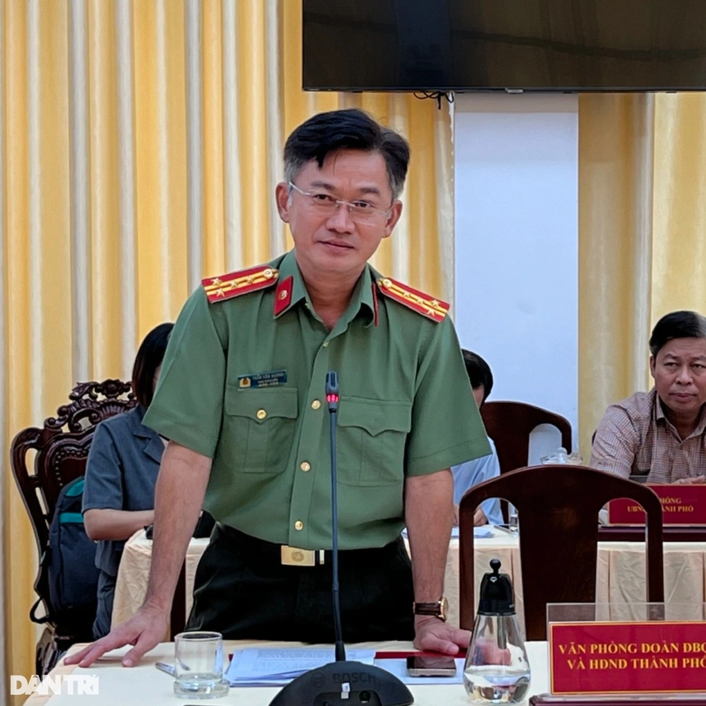 Bắt nghi phạm trộm xe tải, gây tai nạn liên tiếp náo loạn đường phố Cần Thơ - 1 Bắt nghi phạm trộm xe tải, gây tai nạn liên tiếp náo loạn đường phố Cần Thơ - 1