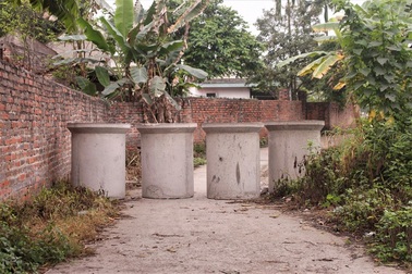 Quảng Ninh lên tiếng việc dựng hàng rào bê tông chặn... dịch Covid-19