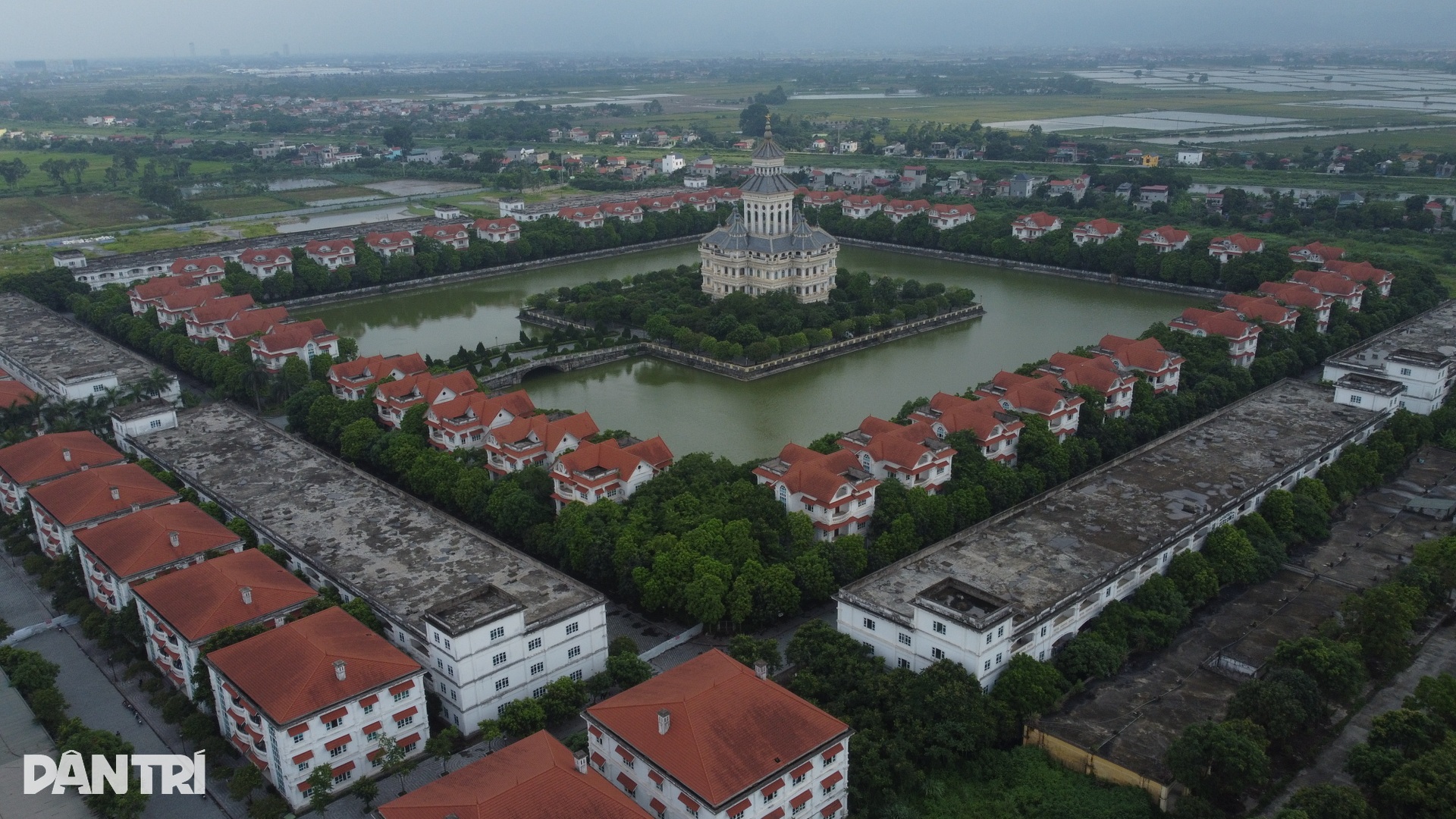 Hiện trạng Trường Đại học Hà Hoa Tiên mới bị đình chỉ hoạt động - 3 Hiện trạng Trường Đại học Hà Hoa Tiên mới bị đình chỉ hoạt động - 3