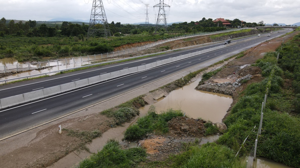 Chuyên gia nói về tuyến Phan Thiết - Dầu Giây ngập sâu: Sự cố hiếm thấy - 1 Chuyên gia nói về tuyến Phan Thiết - Dầu Giây ngập sâu: Sự cố hiếm thấy - 1