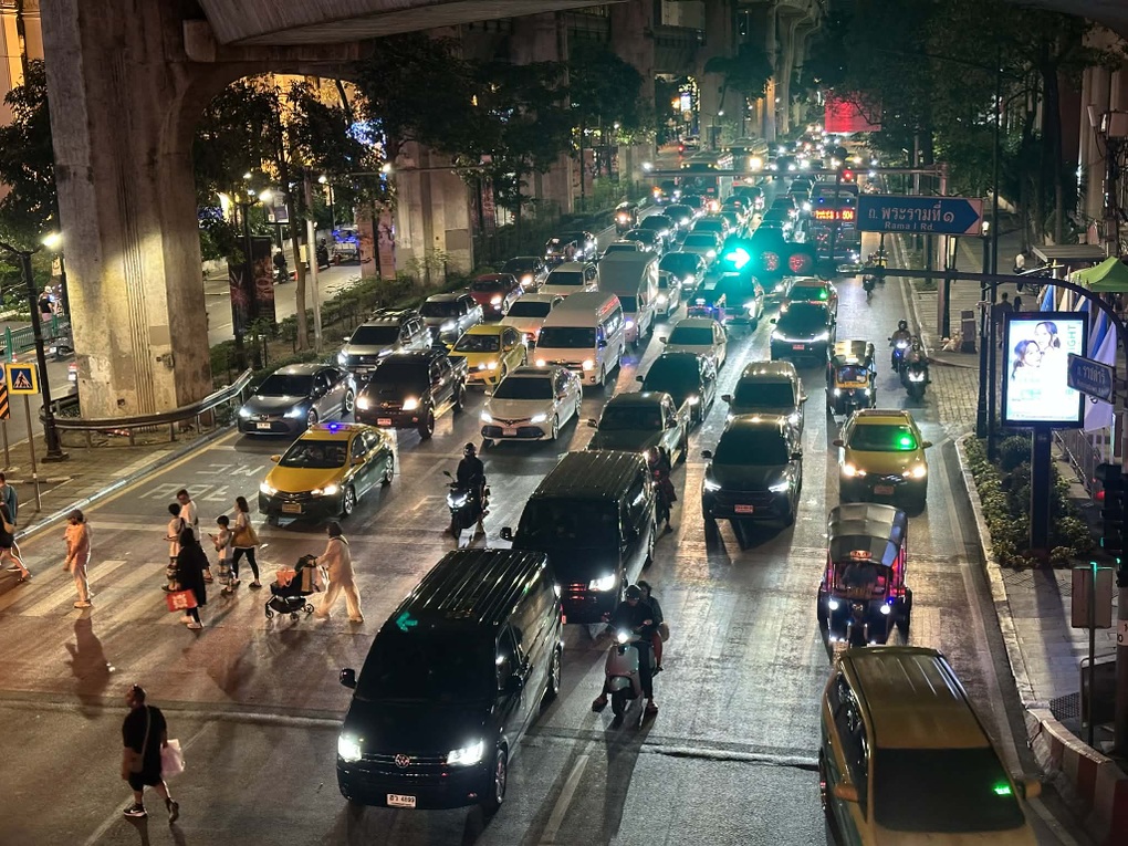 Bí quyết thoát đặc sản tắc đường ở Bangkok để đi xem khai mạc SEA Games - 2