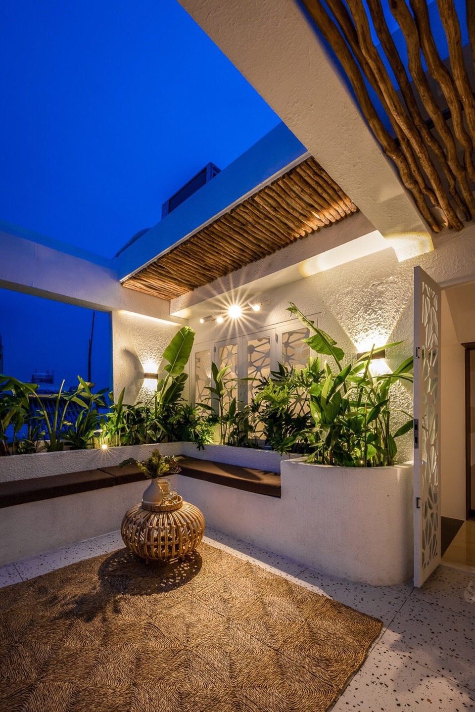 Cận cảnh ngôi nhà có thiết kế xanh mướt, đẹp mãn nhãn ở Bình Thạnh - 15 Cận cảnh ngôi nhà có thiết kế xanh mướt, đẹp mãn nhãn ở Bình Thạnh - 15