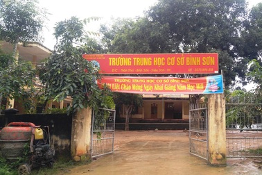 Hiệu trưởng bị miễn nhiệm chức vụ vì sử dụng bằng giả