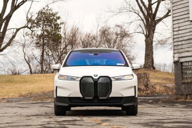 BMW đang dẫn đầu phân khúc xe sang toàn cầu cả về ô tô xăng và điện