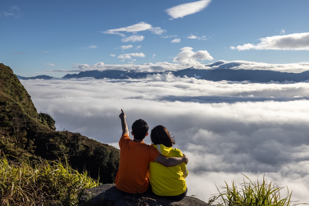 Đỉnh Lảo Thẩn đẹp như chốn tiên cảnh qua ống kính của du khách Thủ đô - 9