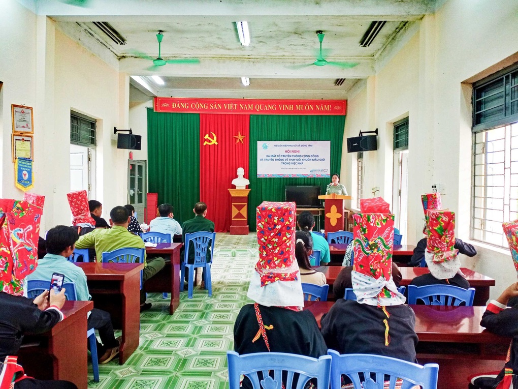 Tín hiệu tích cực giải quyết bất bình đẳng giới ở vùng dân tộc thiểu số - 2 Tín hiệu tích cực giải quyết bất bình đẳng giới ở vùng dân tộc thiểu số - 2