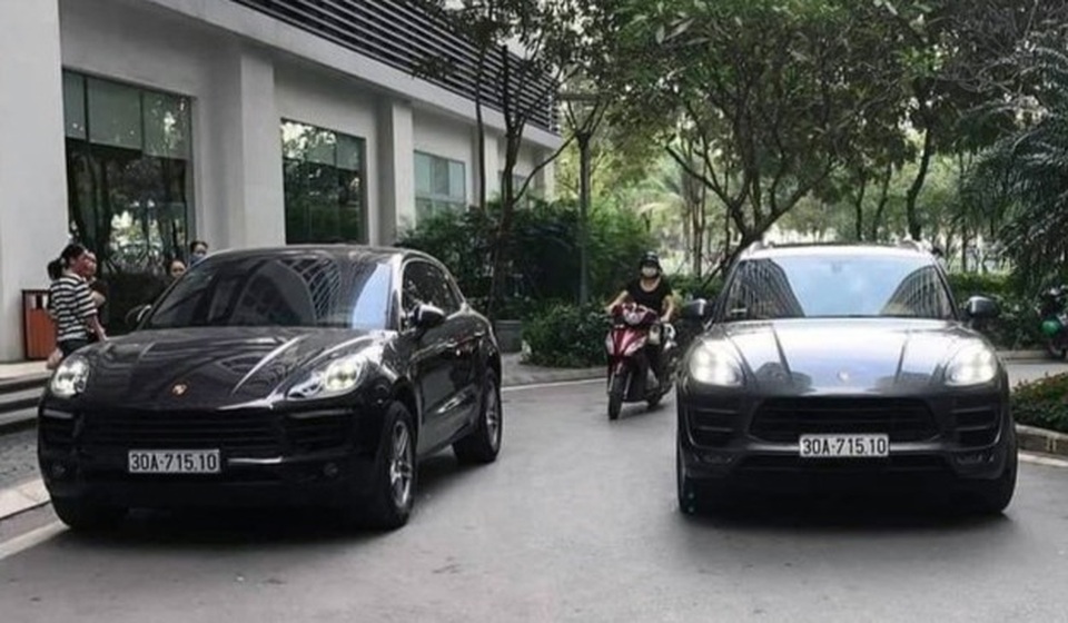 Bất ngờ từ xe sang trùng biển ở Hà Nội, xe điện rầm rộ ra mắt ở Thượng Hải - 4 Bất ngờ từ xe sang trùng biển ở Hà Nội, xe điện rầm rộ ra mắt ở Thượng Hải - 4