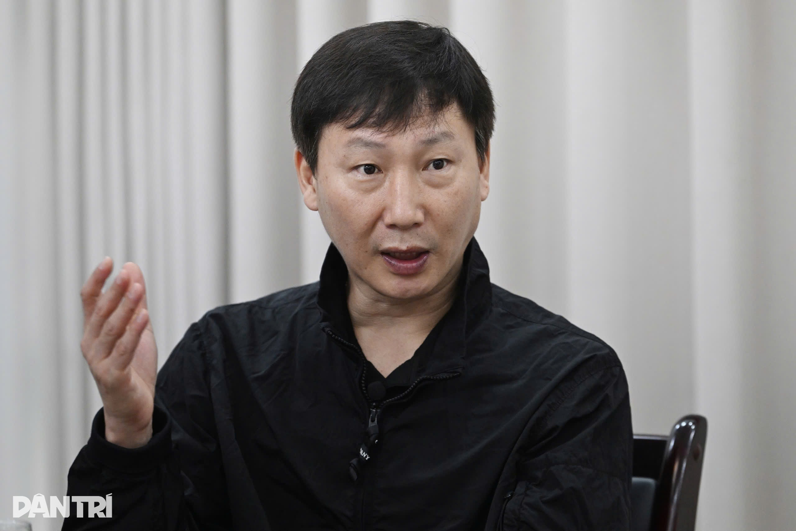 Trenér Kim Sang Sik hovoří o Supachokově gólu v korejských novinách - 1 HLV Kim Sang Sik nói về bàn thắng của Supachok trên báo Hàn Quốc - 1