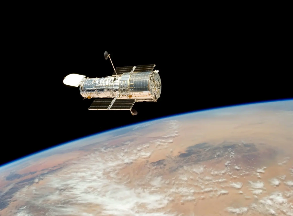 Những bức ảnh kỳ thú mới nhất kỷ niệm 35 tuổi của kính viễn vọng Hubble - 5 Những bức ảnh kỳ thú mới nhất kỷ niệm 35 tuổi của kính viễn vọng Hubble - 5