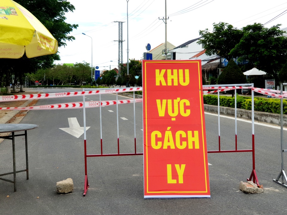 Bị phạt 3,5 triệu đồng vì trốn khỏi khu phong tỏa - 1 Bị phạt 3,5 triệu đồng vì trốn khỏi khu phong tỏa - 1