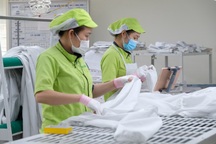 Nỗ lực đưa thị trường lao động "vượt bão" khó khăn