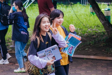 Thí sinh "lao vào" đăng ký, nhóm ngành Kinh doanh và Quản lý cao chót vót