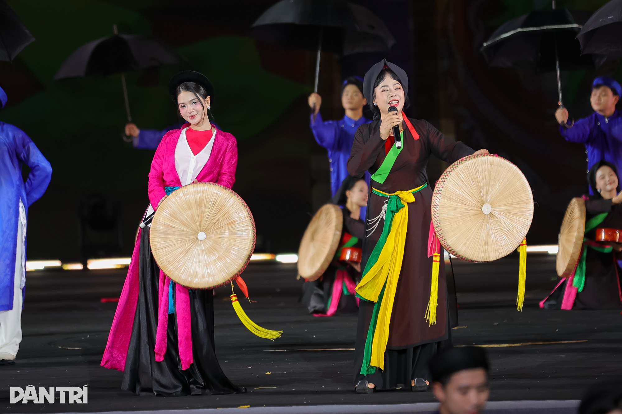 Phu nhân Tổng Bí thư tham gia khai mạc Lễ hội Văn hóa Thế giới tại Hà Nội - 7