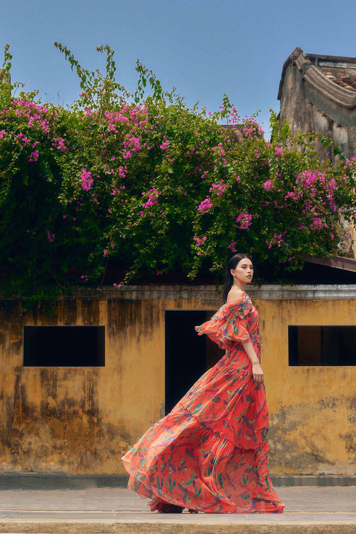 Hoa hậu Tiểu Vy thả dáng giữa đất trời Hội An - 6 Hoa hậu Tiểu Vy thả dáng giữa đất trời Hội An - 6