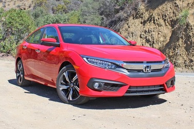 Honda dừng bán và triệu hồi xe Civic thế hệ mới