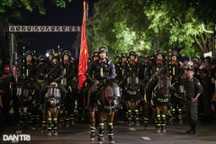 TPHCM bắn pháo hoa 30 điểm, trình diễn kỵ binh, nhạc giao hưởng tối 30/4