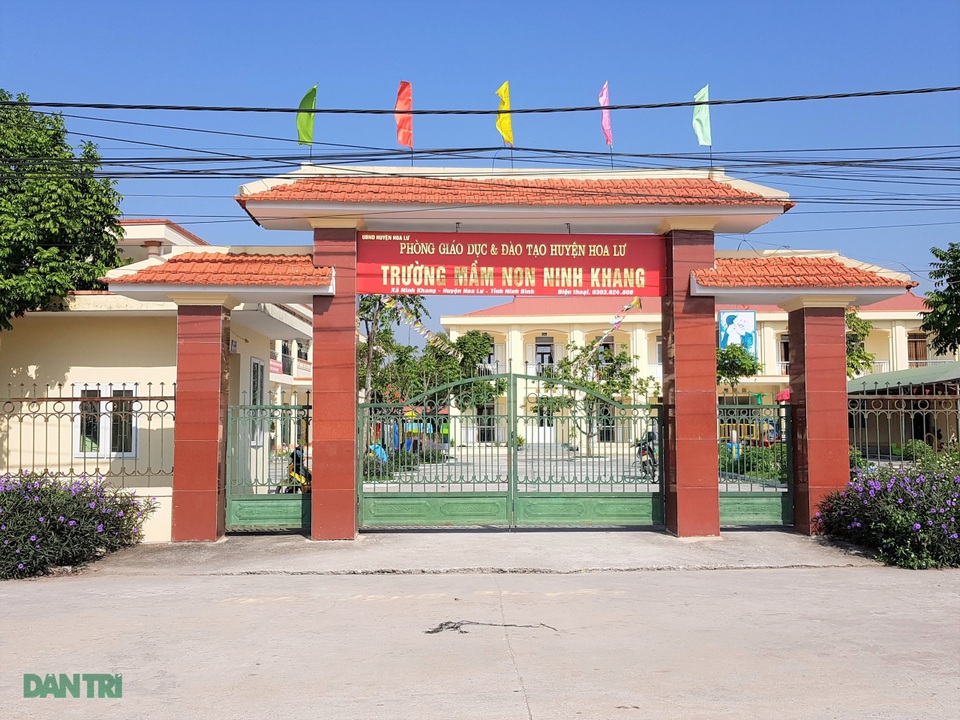 Vụ cô giáo bị tố bạo hành trẻ 15 tháng tuổi: Tiếp tục đình chỉ 2 giáo viên - 1 Vụ cô giáo bị tố bạo hành trẻ 15 tháng tuổi: Tiếp tục đình chỉ 2 giáo viên - 1
